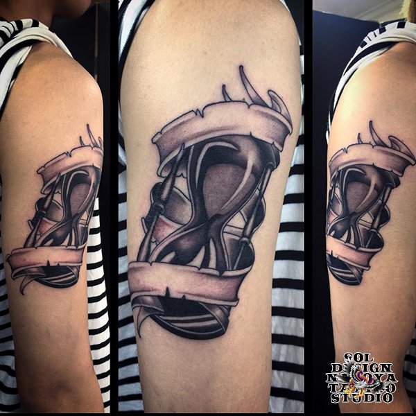 大須　タトゥー